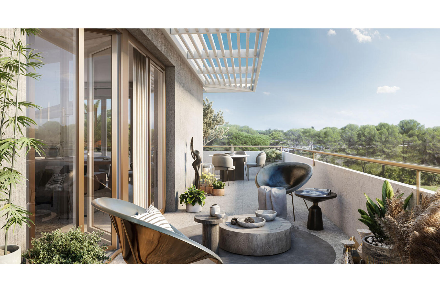 81m²