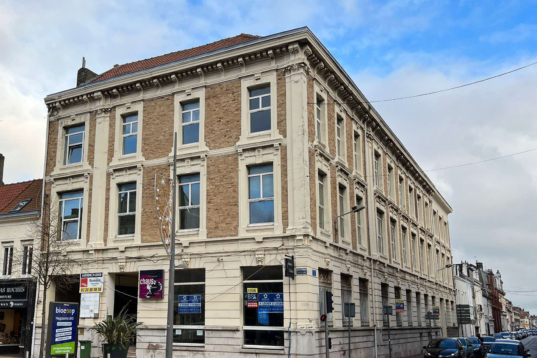 43m²